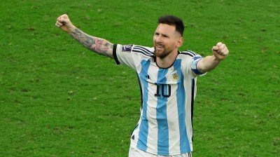 Messi marca el gol 800 de su carrera profesional