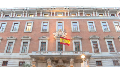 El déficit bajó en 2022 al 4,8%