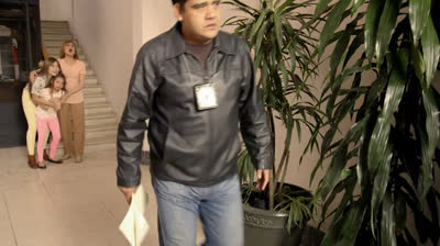 C-37 Diana enfrenta a su padre